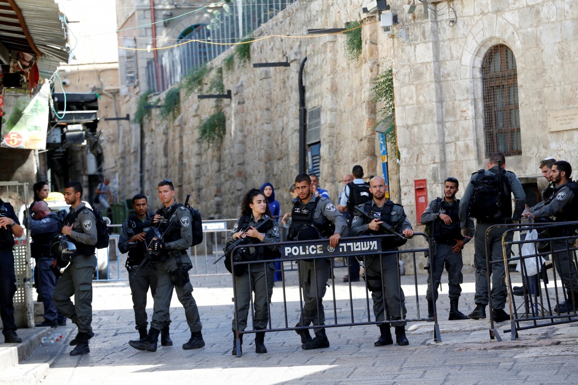 Attacco armato alla Spianata di al Aqsa, cinque morti