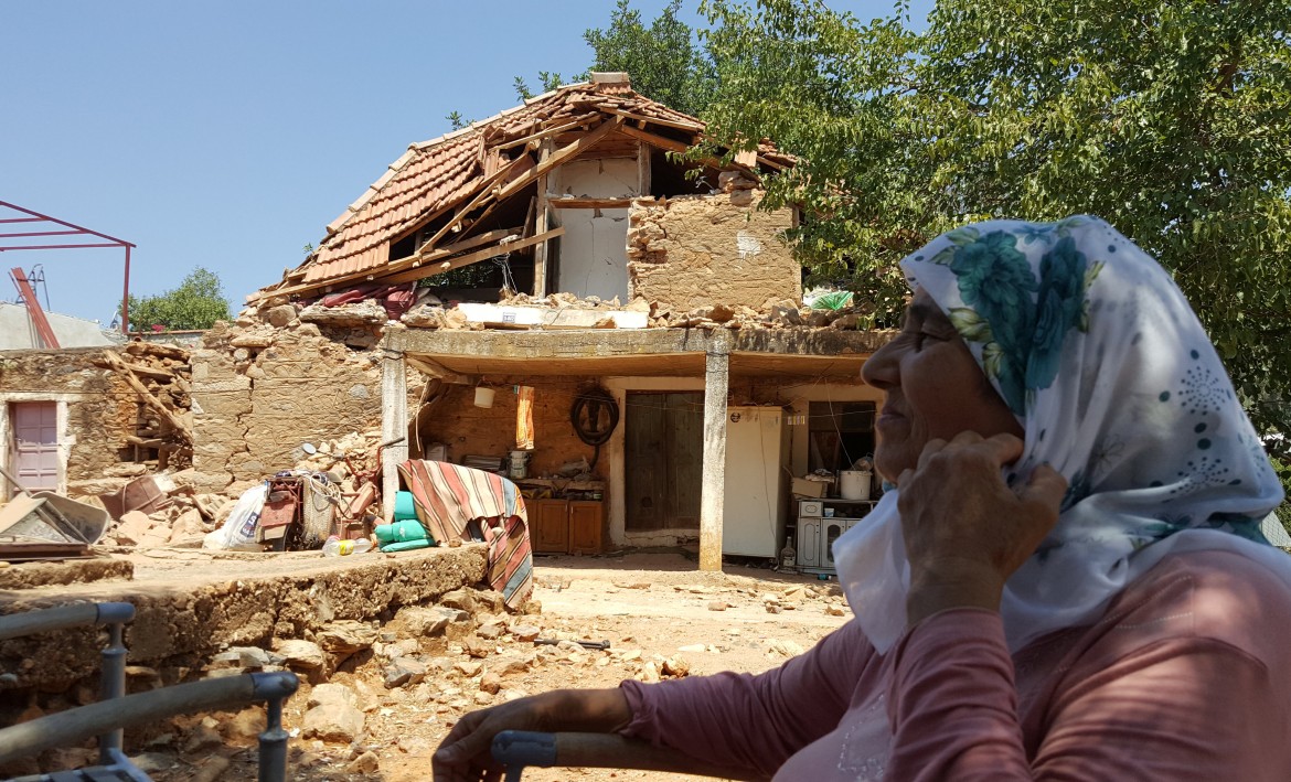 Sciame sismico, feriti e piccolo maremoto sulla costa turca