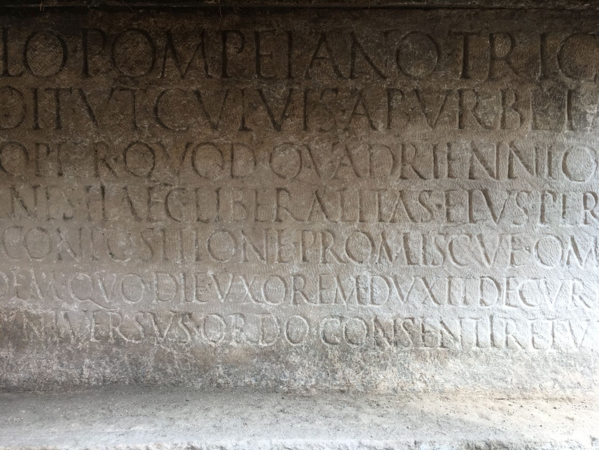 Pompei, scoperta la tomba del notabile dei gladiatori