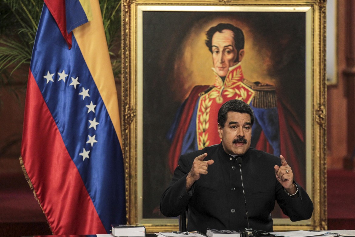 È guerra economica: sanzioni Usa contro il petrolio di Caracas