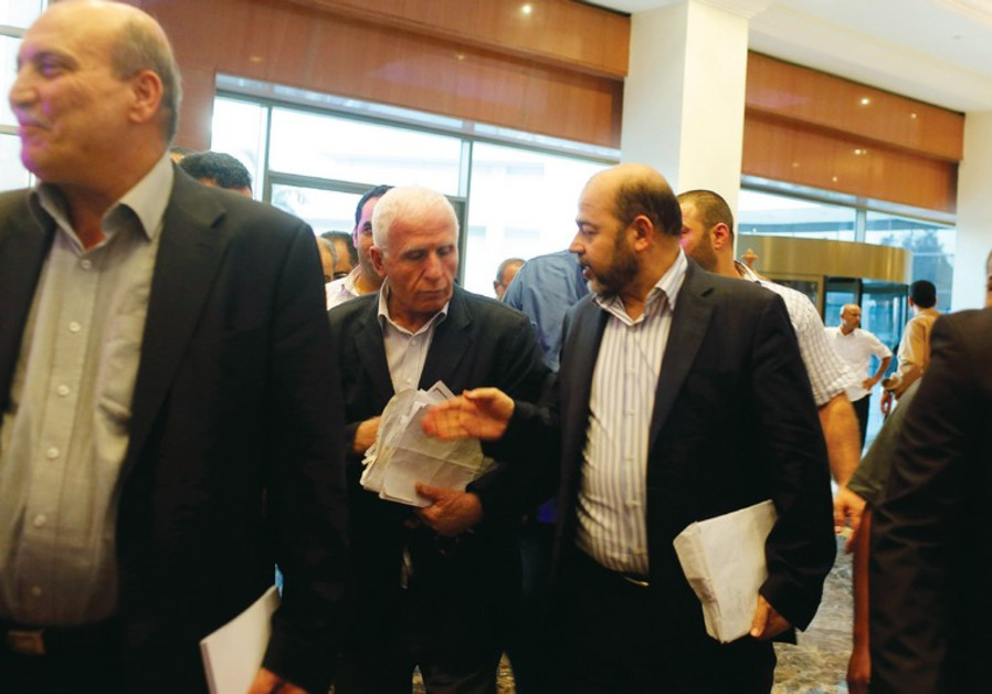 Al via al Cairo i colloqui decisivi per la riconciliazione Fatah-Hamas