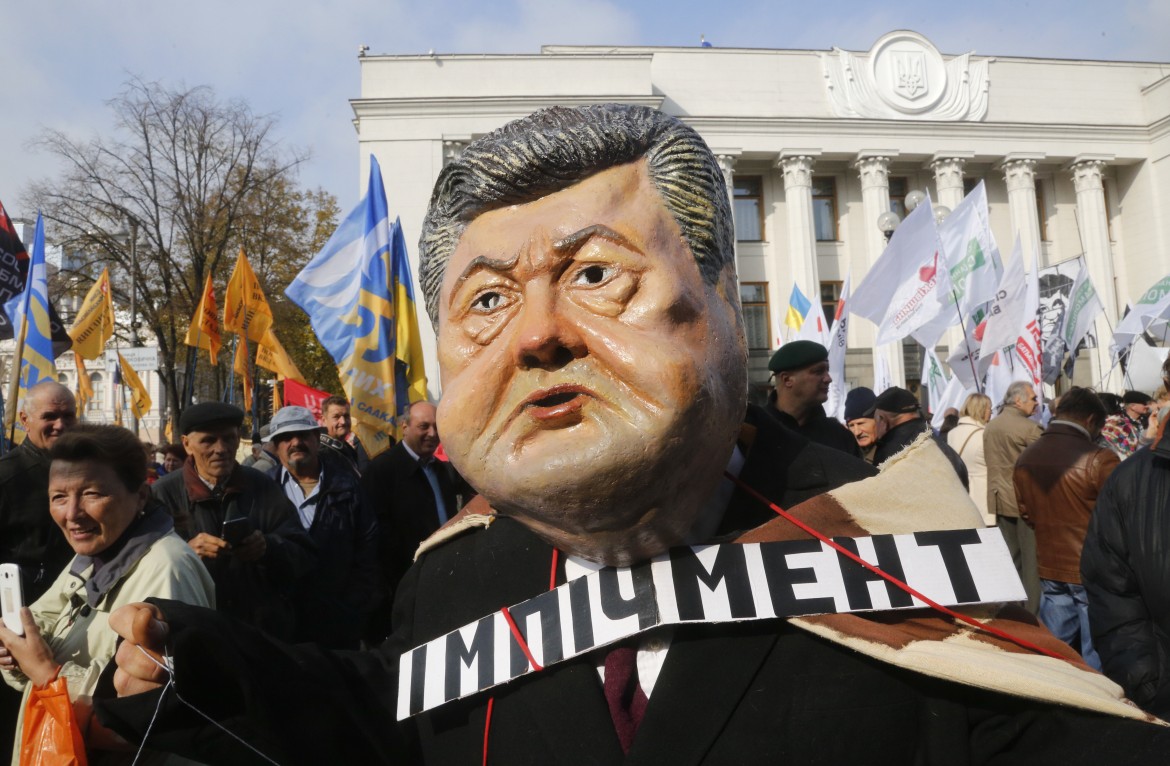 Ucraina, la «pasionaria» e l’«avventuriero» per rovesciare l’incerto Poroshenko