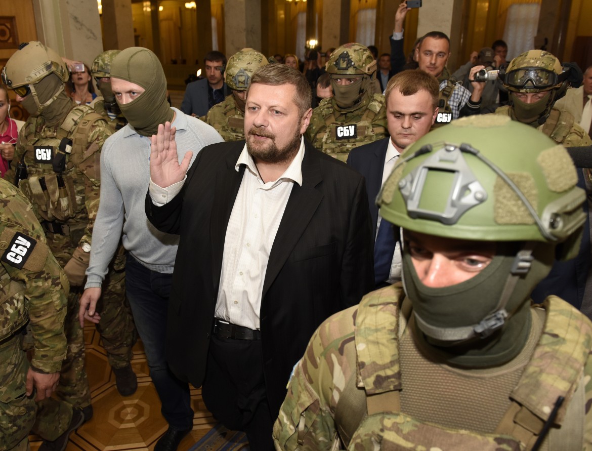 Resa dei conti a destra di Poroshenko