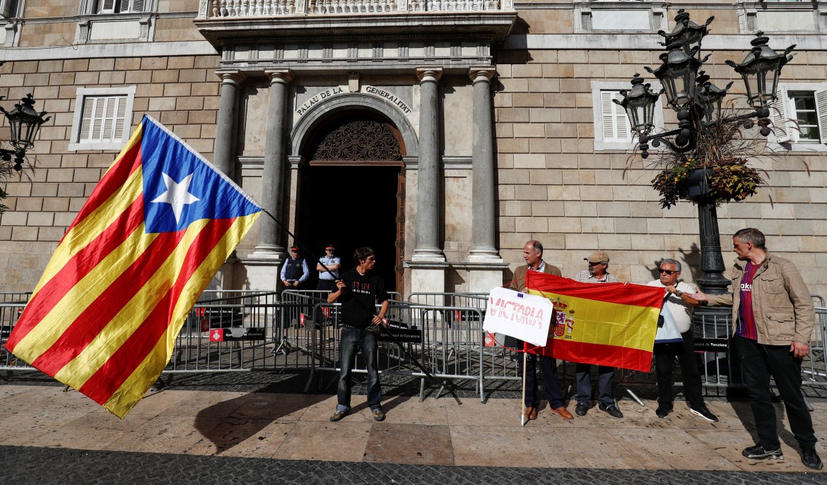 L’accusa è di sedizione, Puigdemont fugge in Belgio