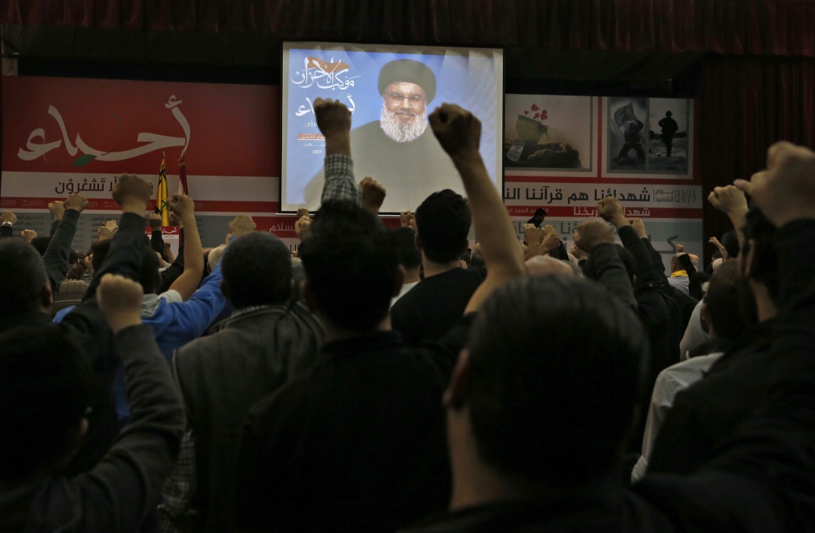 Hezbollah col cappello: «Ci sanzionano, donate»