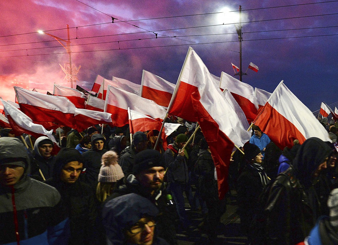 La marcia dell’estrema destra si prende la festa polacca