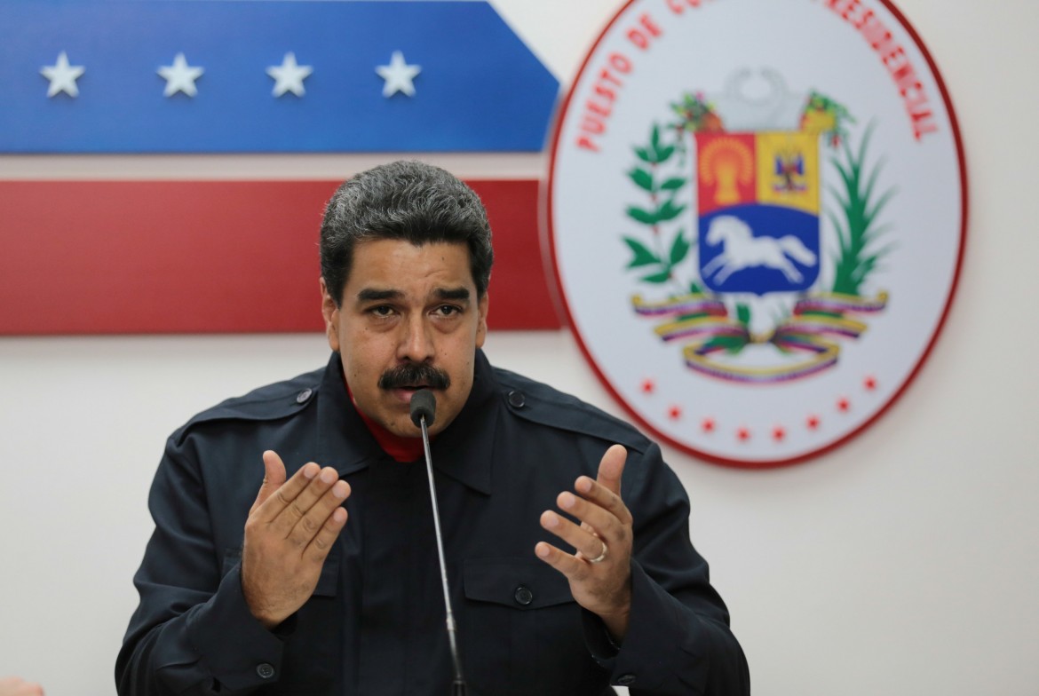 Venezuela  bersagliato da agenzie e sanzioni. Ma il prezzo del barile torna a salire