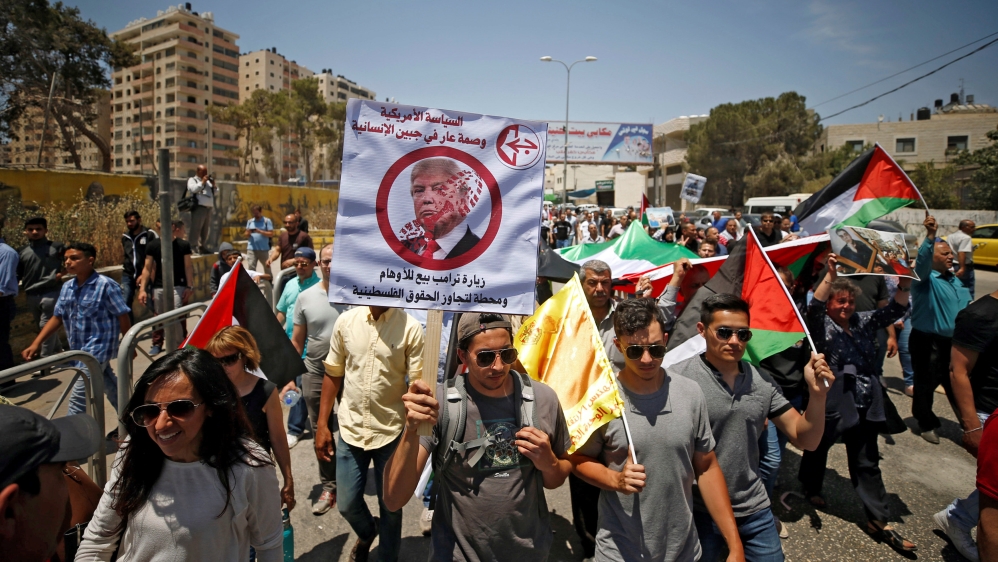 Trump ricatta Abu Mazen: «Negozia o ti caccio dagli Usa»