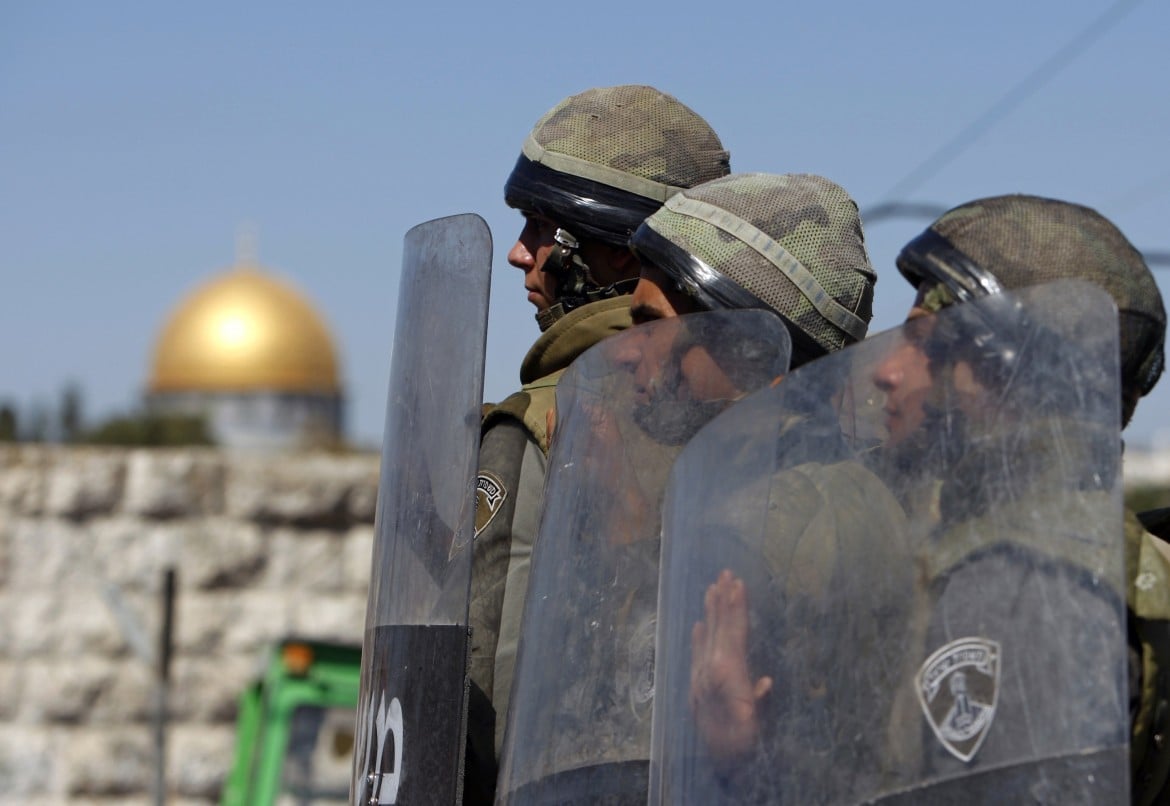 Via da Gerusalemme i palestinesi non «fedeli» a Israele