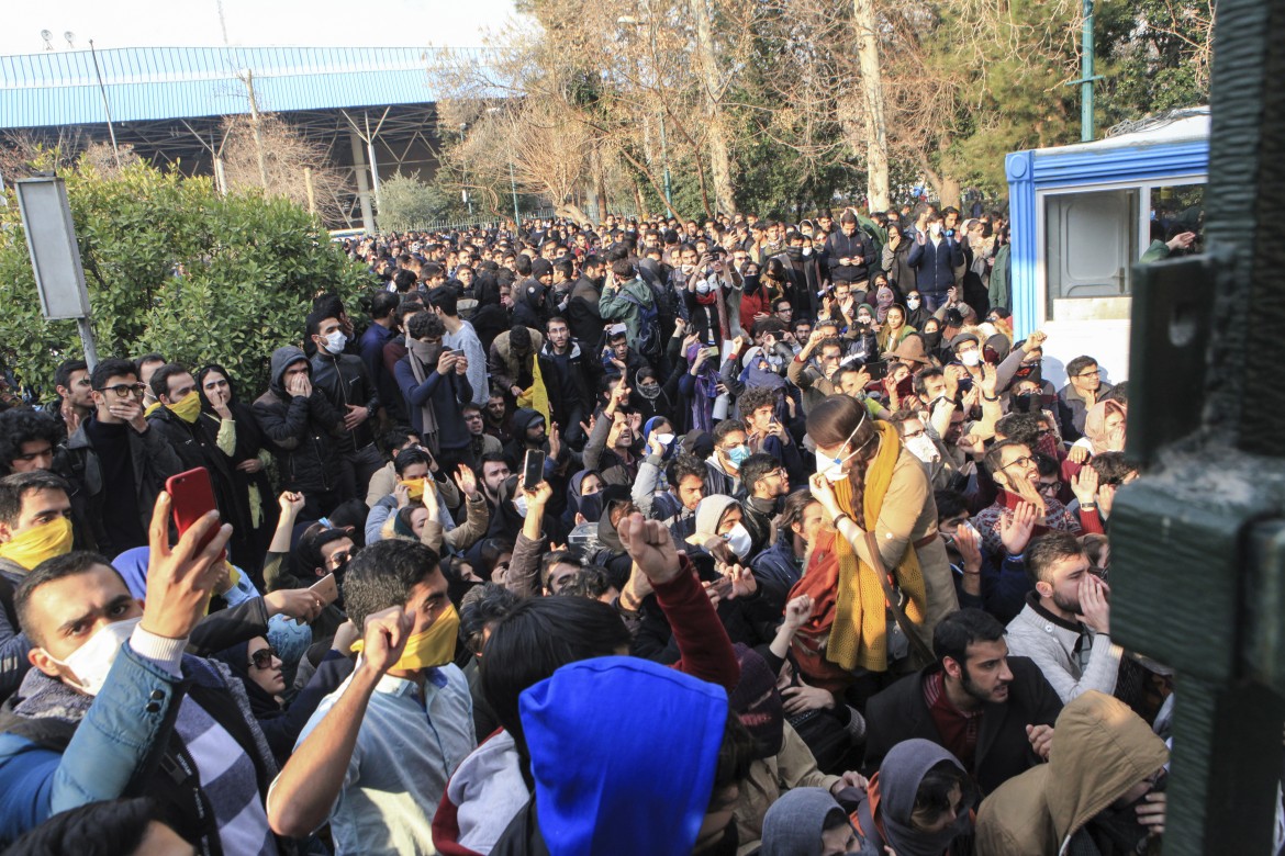 Iran, procura generale: «Le proteste organizzate dalla Cia dal 2014»