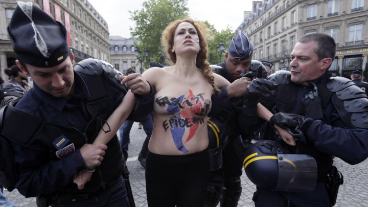 Femen contro Putin condannata in Francia per «esibizione sessuale»