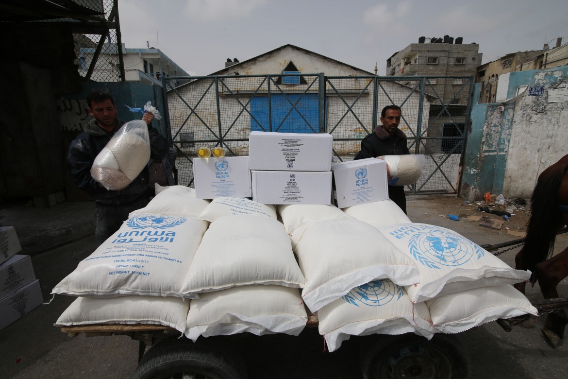 È crisi umanitaria  a Gaza stretta nel blocco di Israele ed Egitto