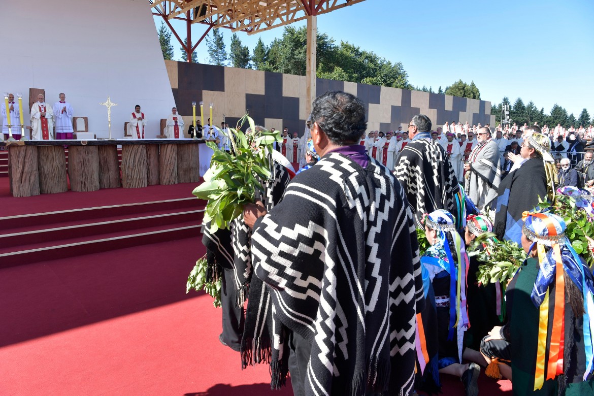 I mapuche al papa: «Prima di parlare di pace restituisca  le terre usurpate»