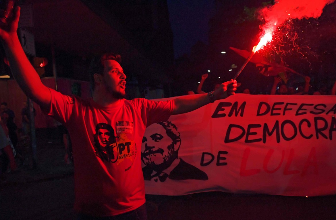 L’appello-farsa inguaia il Brasile che conta su Lula