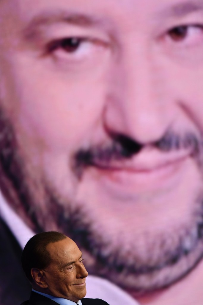 «L’Islam è incostituzionale». E ora Salvini cerca il sorpasso di Forza italia