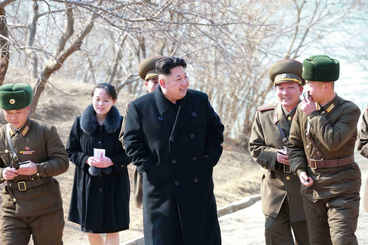 La sorella di Kim vicino a Pence all’inaugurazione. L’Onu revoca  le sanzioni