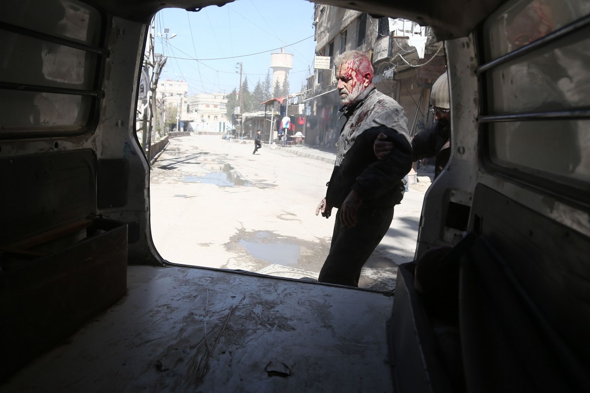 Damasco avanza a Ghouta, strage Usa a Deir Ezzor