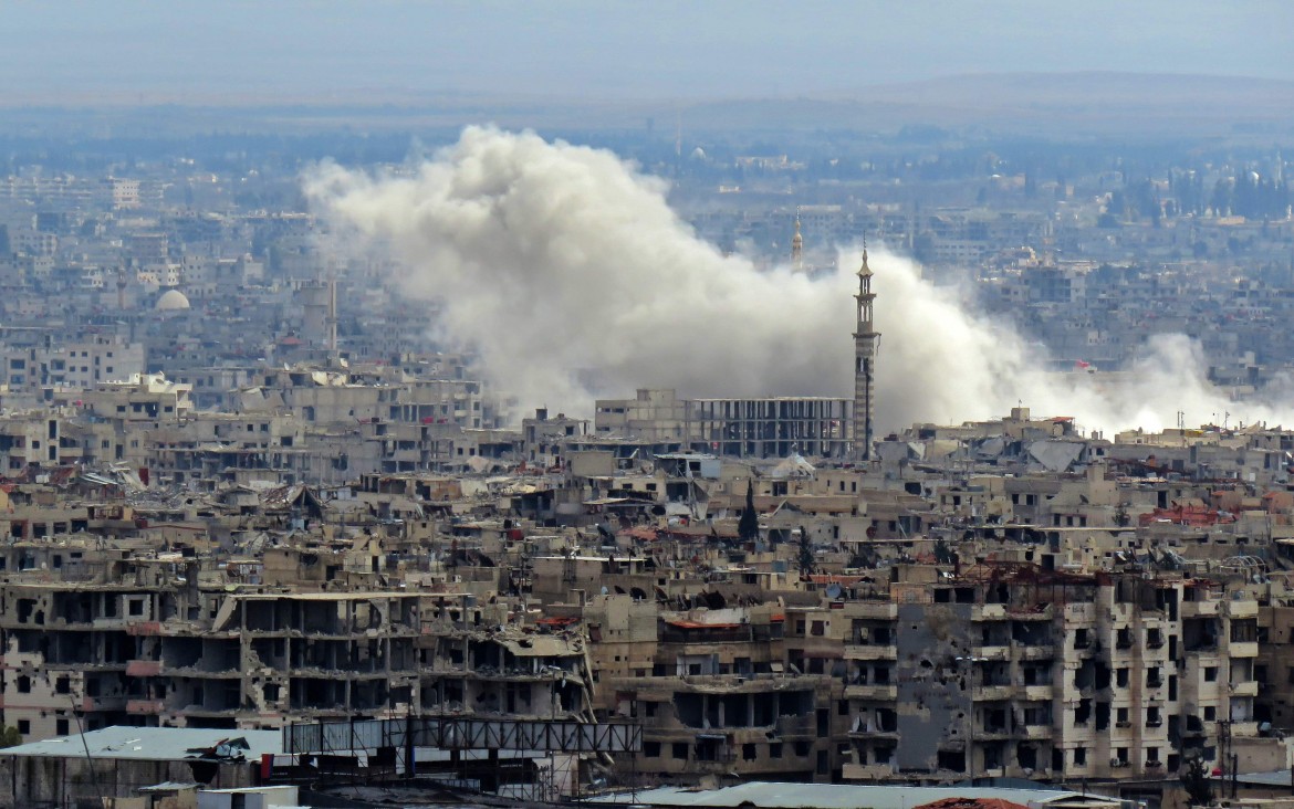 Nessuna pausa a Ghouta est, corridoi umanitari deserti