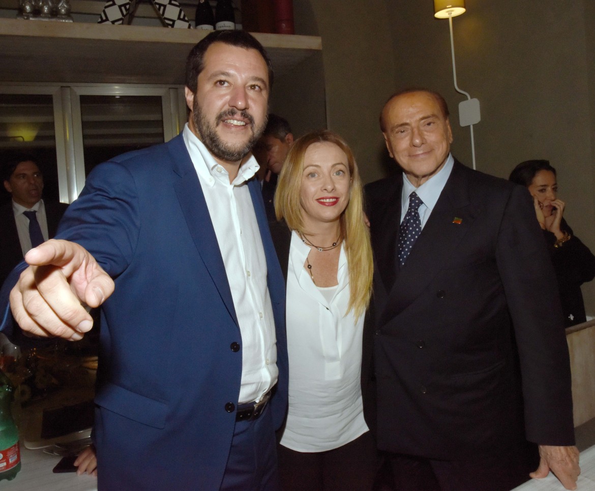 Berlusconi: «manifestazione unitaria»  Poi ci ripensa: solo conferenza stampa