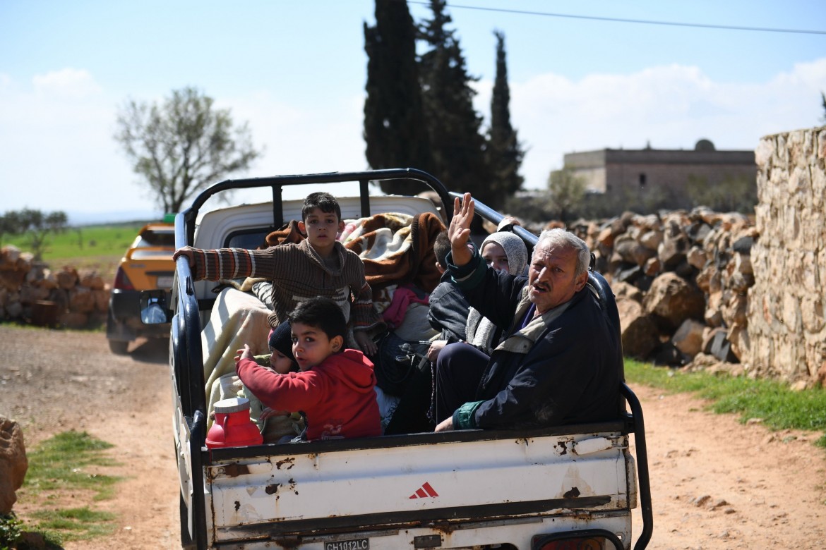 «Agli sfollati di Afrin solo l’aiuto dei locali, il mondo non si muove»