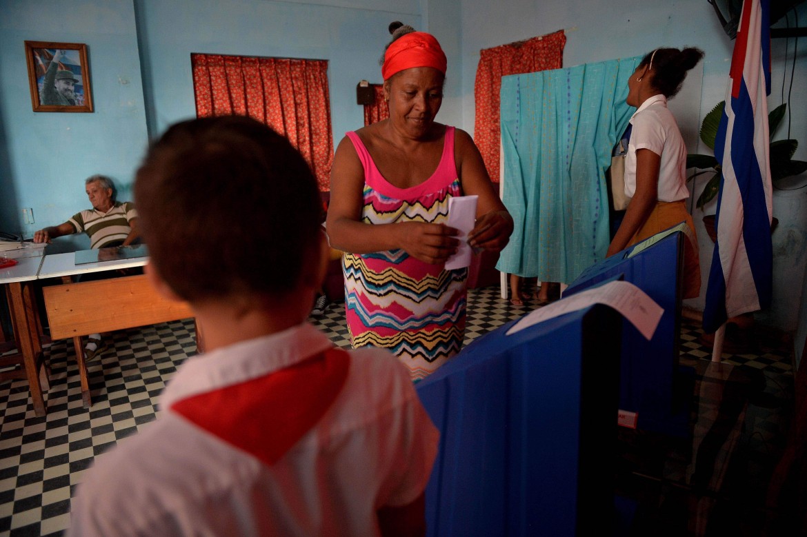 Cuba vota e cambia generazione