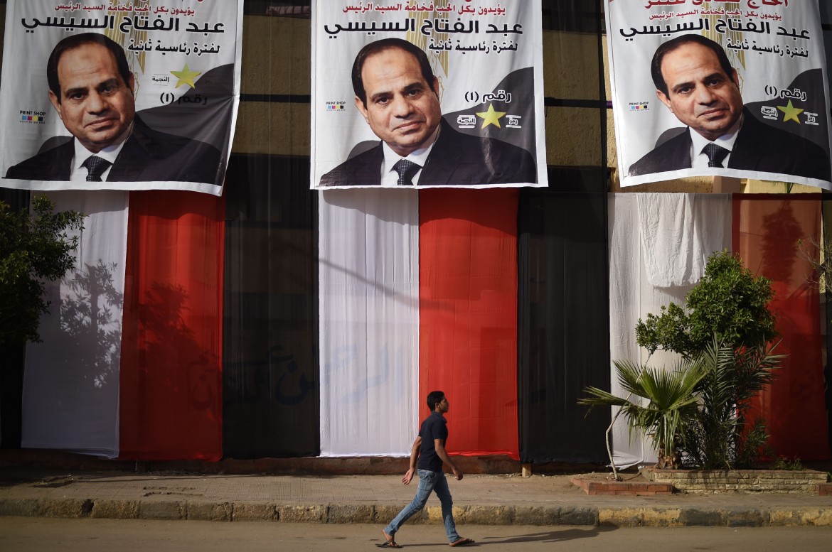 «Golpe» legislativo: riforma in parlamento, al-Sisi presidente fino al 2034