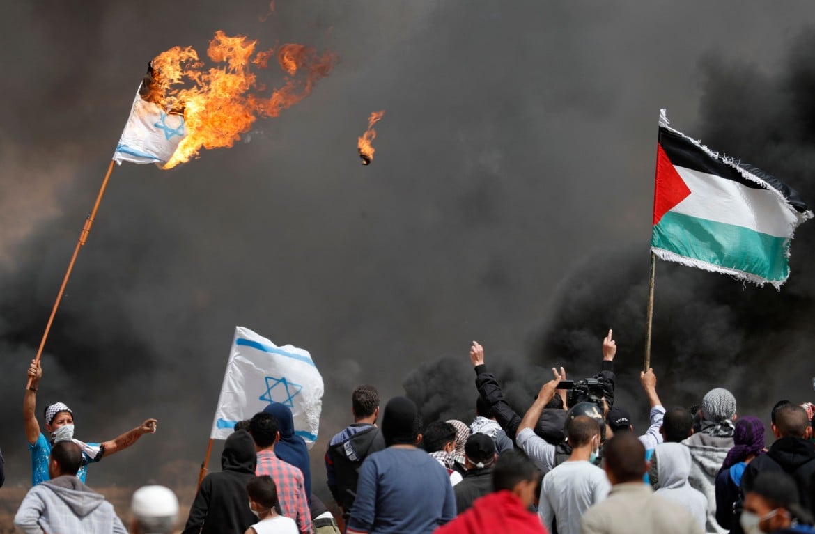 Gaza, sangue sul Venerdì delle bandiere