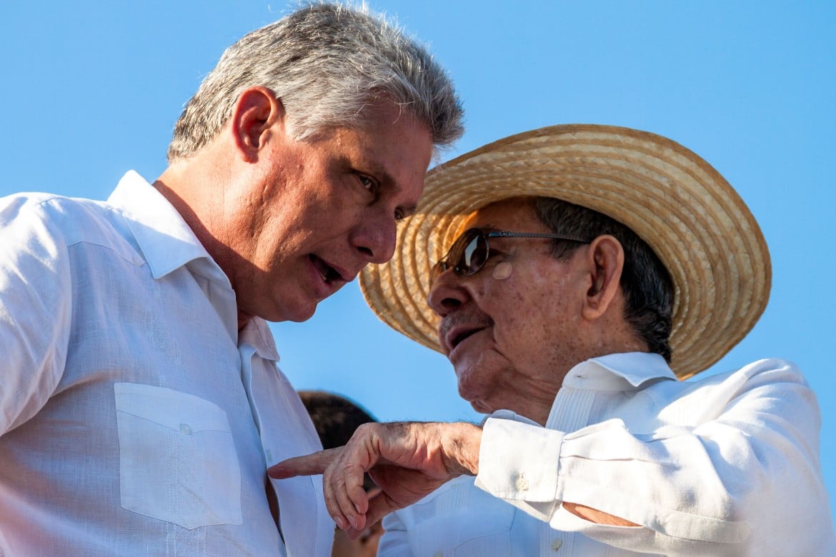 Cuba saluta l’era Castro, Raúl fa spazio a Díaz-Canel