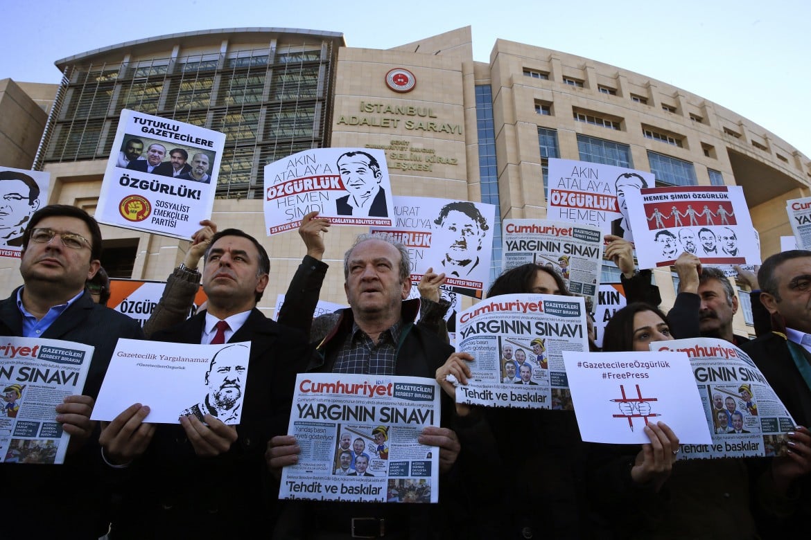Record di reporter in cella. Turchia al voto senza voci critiche