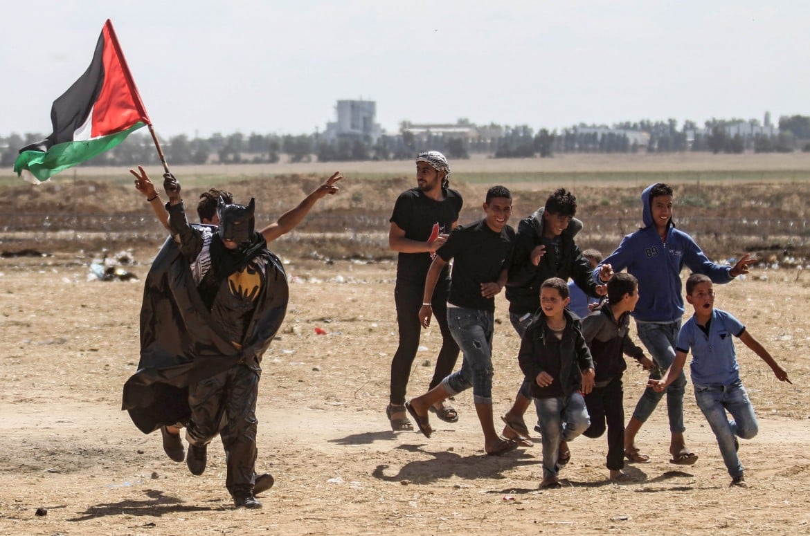 Gaza, un morto e 700 feriti in attesa delle manifestazioni del “ritorno”