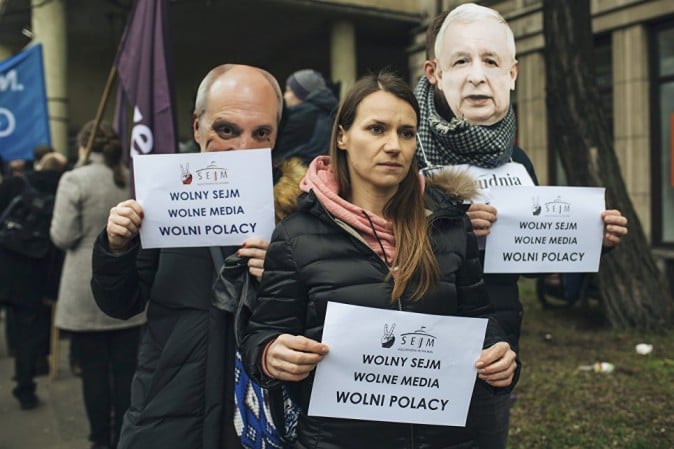 Polonia, intimidazioni ai giornalisti scomodi