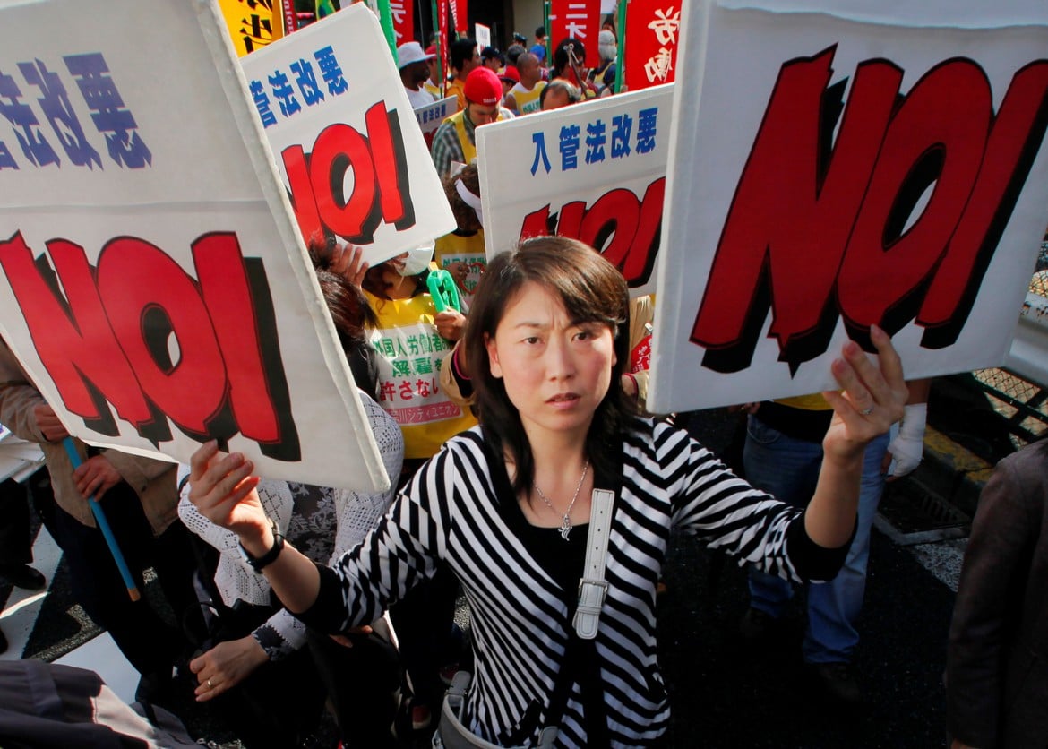 Nonostante le resistenze, Abe ha raddoppiato il numero di lavoratori migranti