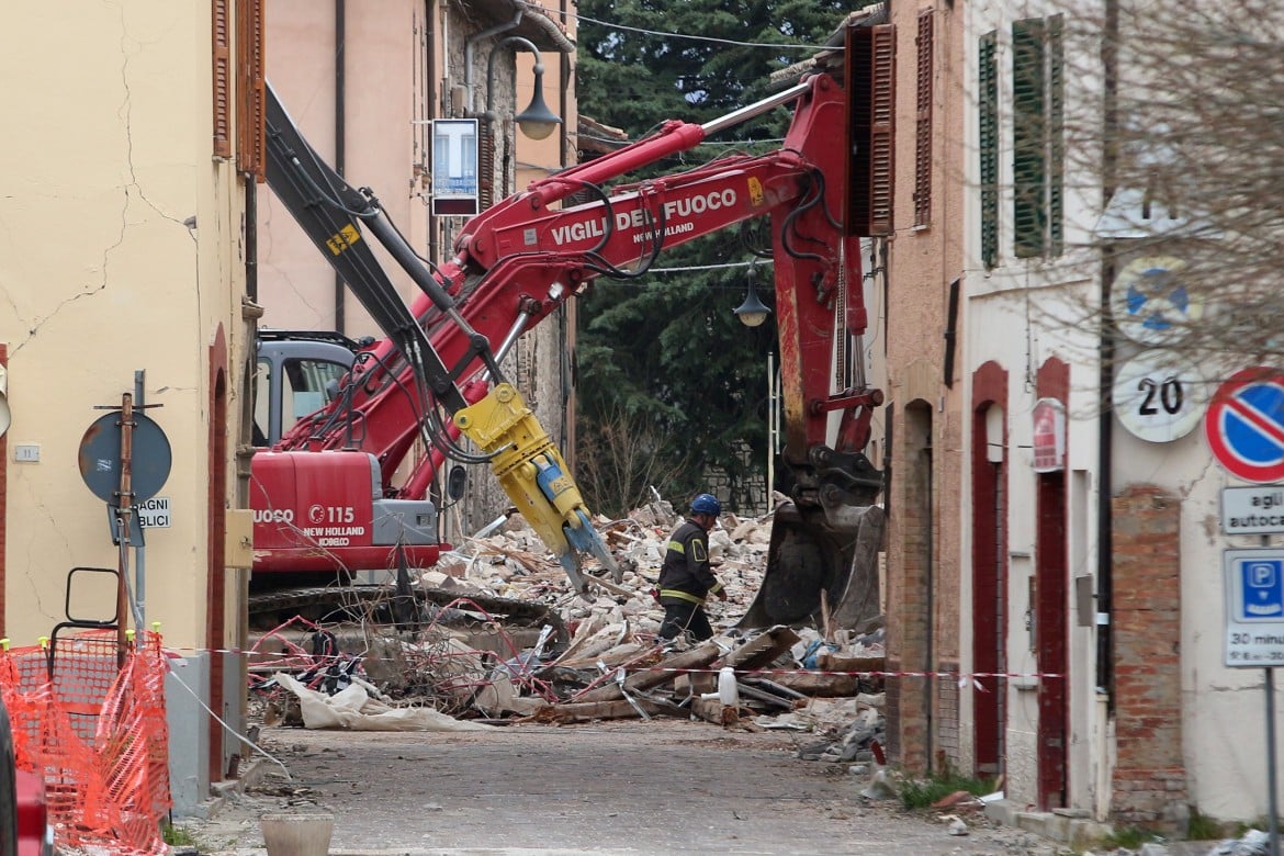 Terremoto nelle Marche, 120 indagati per contributi illeciti