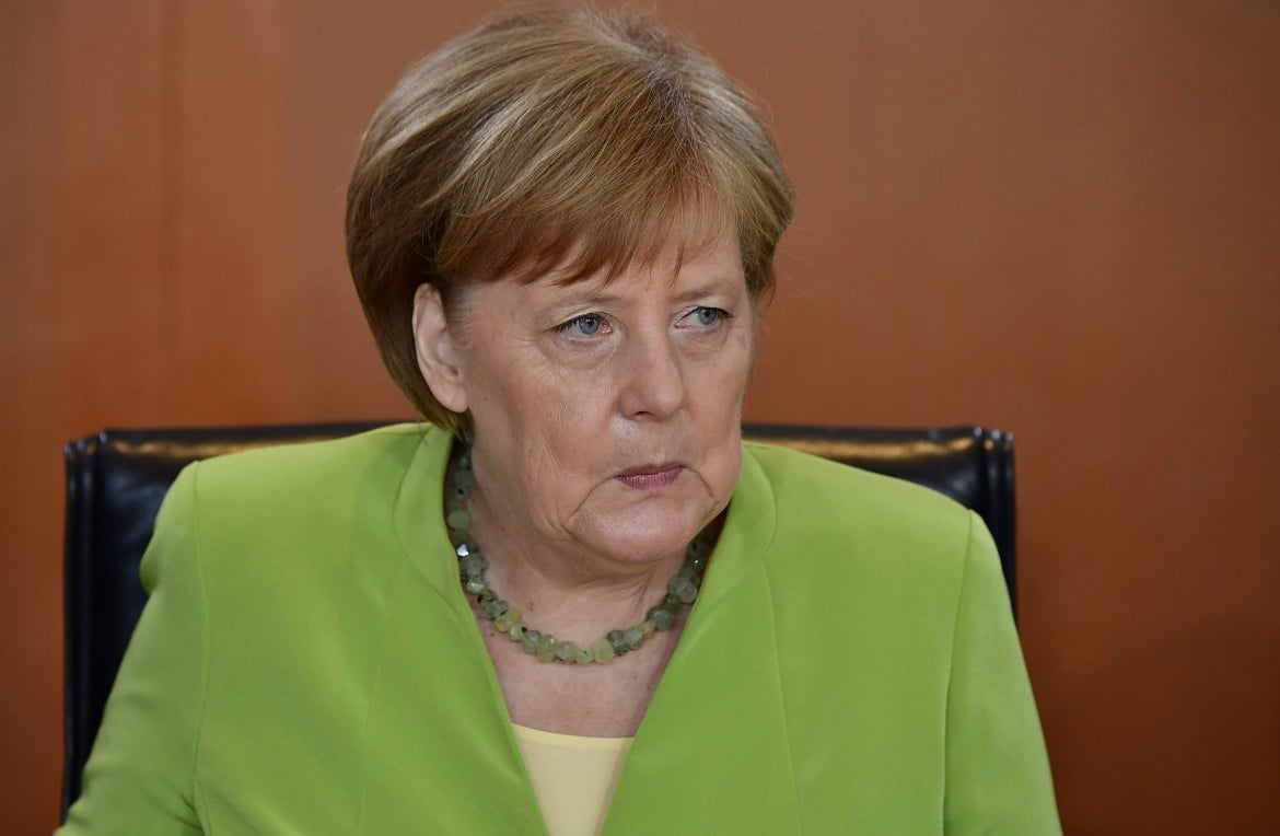 Crisi a Berlino tra Merkel e Seehofer. E si pensa a un cambio di maggioranza