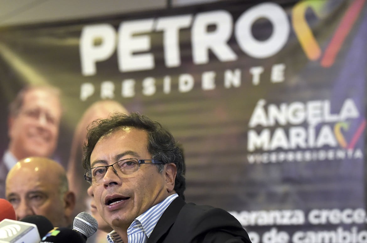 Colombia, il ballottaggio tra Petro e Duque è tra scelta di pace o di guerra