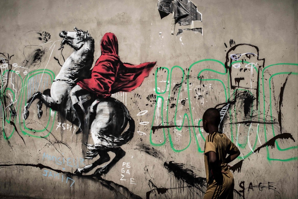 Parigi, sgomberi e graffiti di Banksy