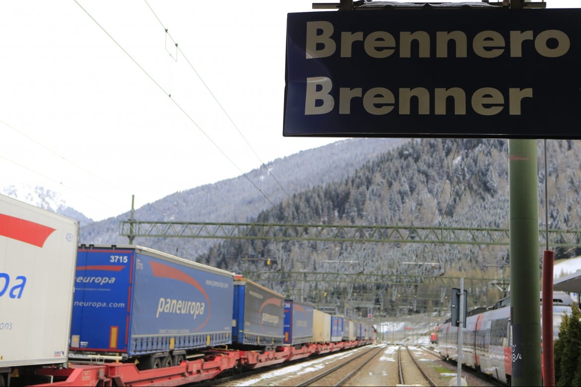L’Austria: «Proteggeremo le frontiere meridionali»