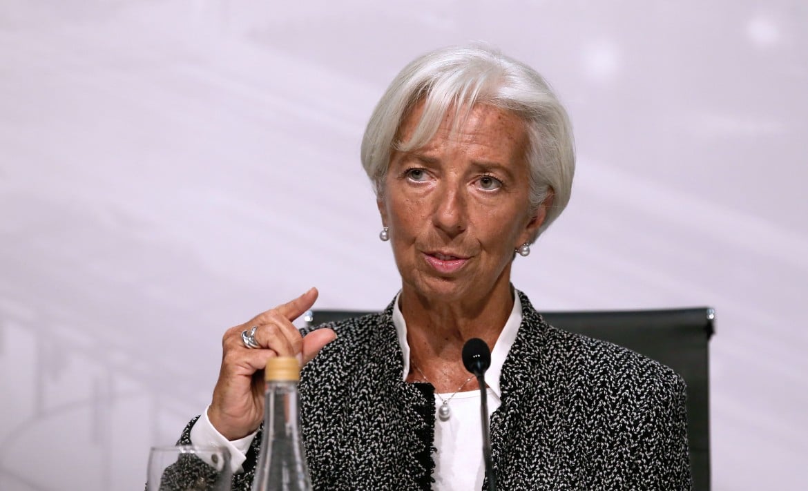 Lagarde (Bce): «Un attacco informatico alle principali banche potrebbe innescare una crisi di liquidità»