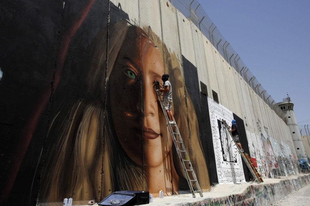 Israele vieta a Jorit Agoch il ritorno in Palestina