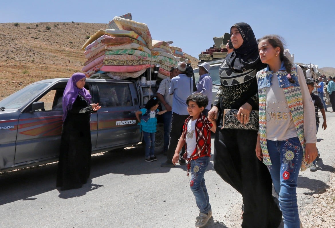 Per liberarsi dei siriani, il Libano caccia l’Unhcr
