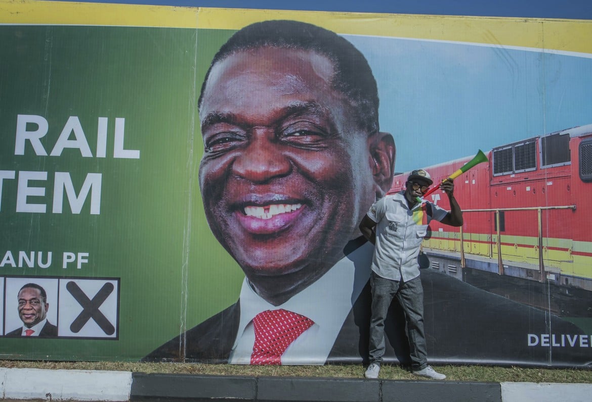 Zimbabwe, prima volta al voto senza Mugabe. Ma c’è «il coccodrillo»