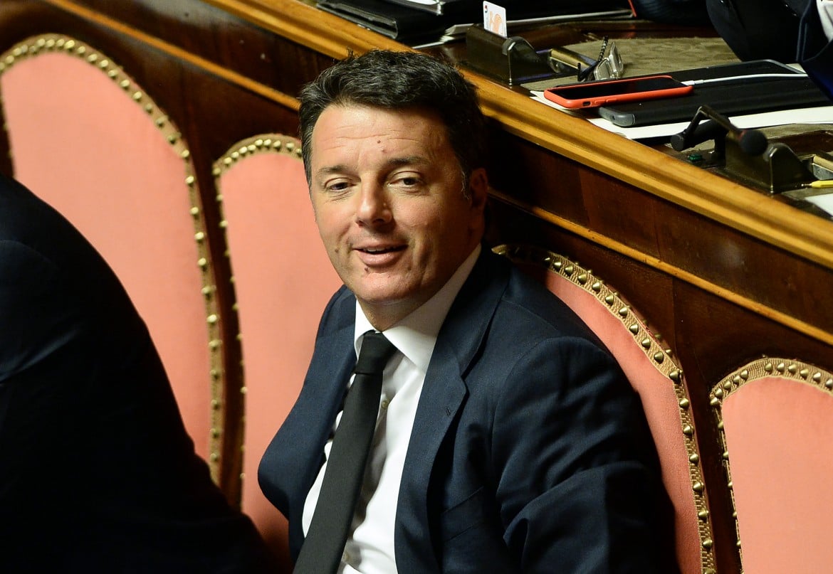 Renzi invia segnali di fumo a Salvini