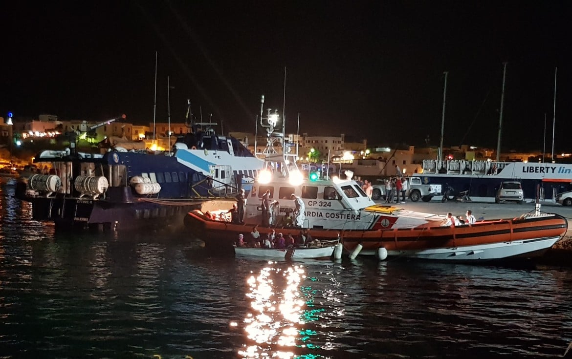 I barchini arrivano nonostante Salvini