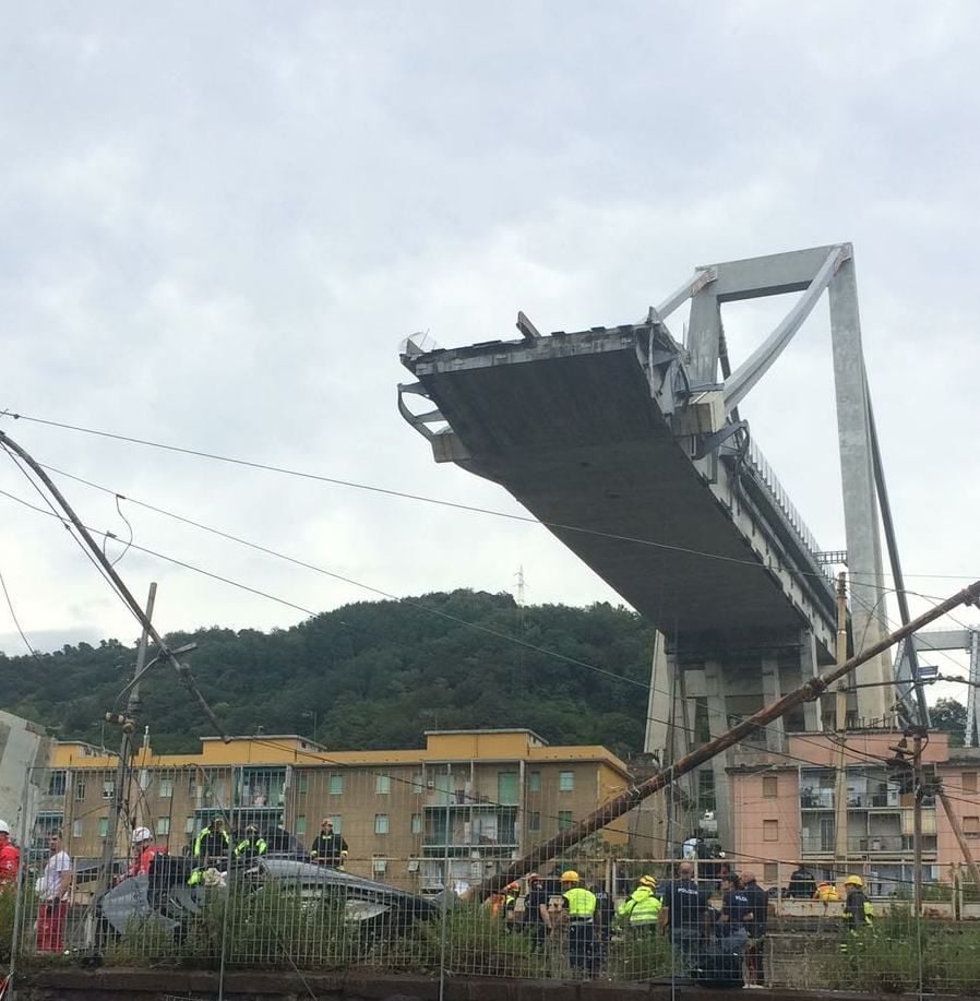 Crolla il ponte Morandi, una tragedia annunciata