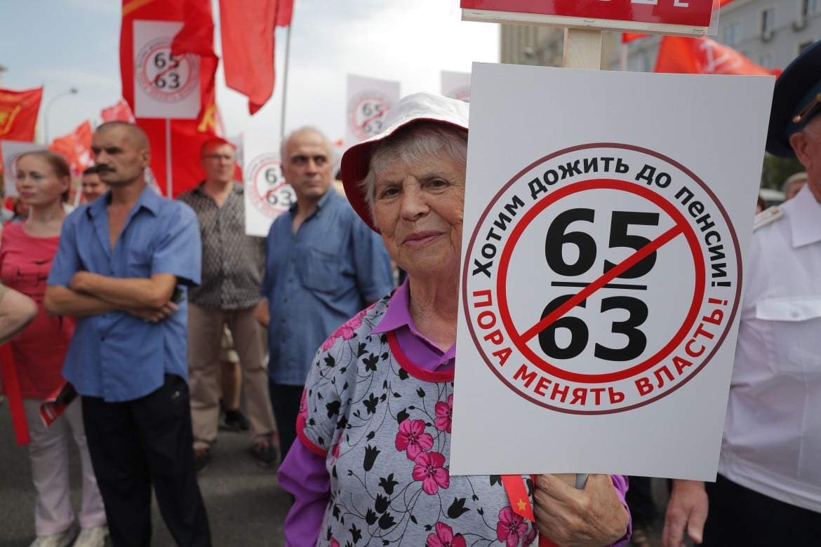 Pensioni, ai russi non basta lo sconto di Putin alle donne