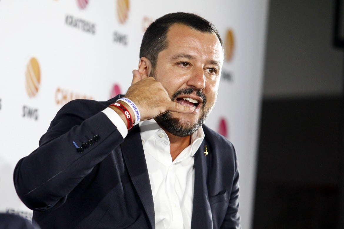 Salvini, smacco all’esordio del tour sovranista