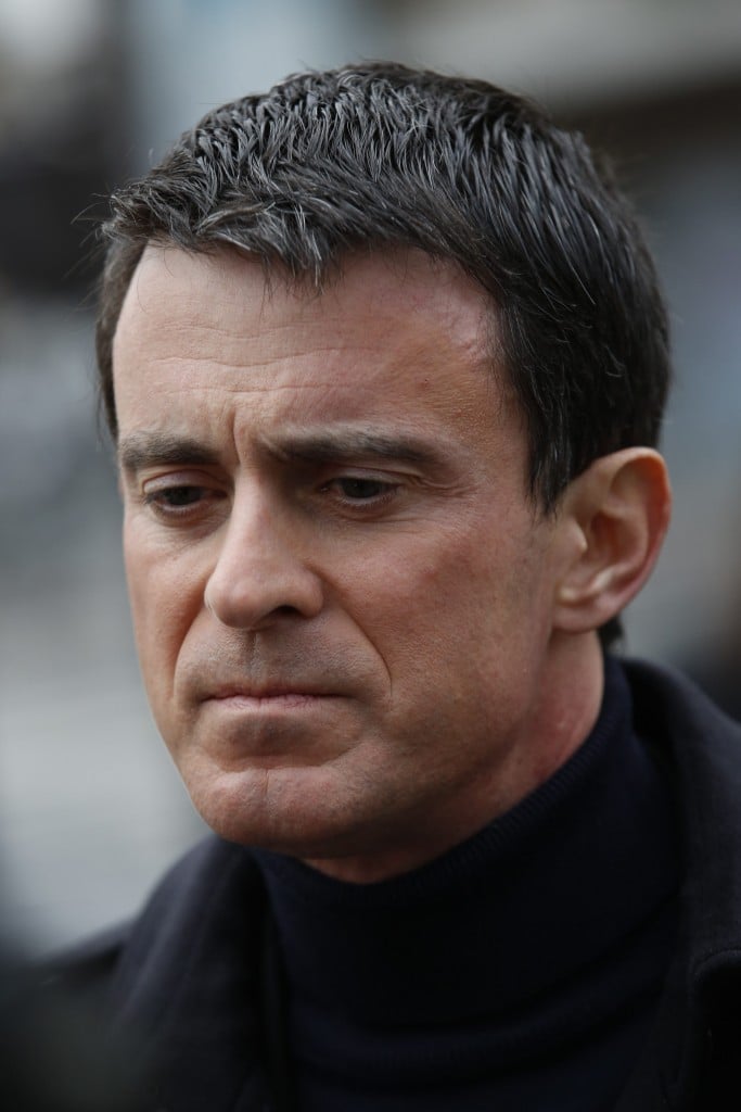 L’ex premier socialista francese Manuel Valls candidato sindaco a Barcellona