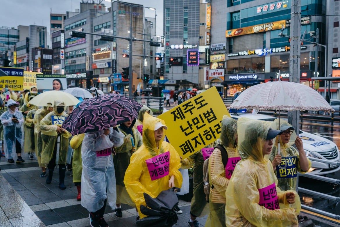 Proteste anti-profughi, Seul nega l’asilo a 400 yemeniti