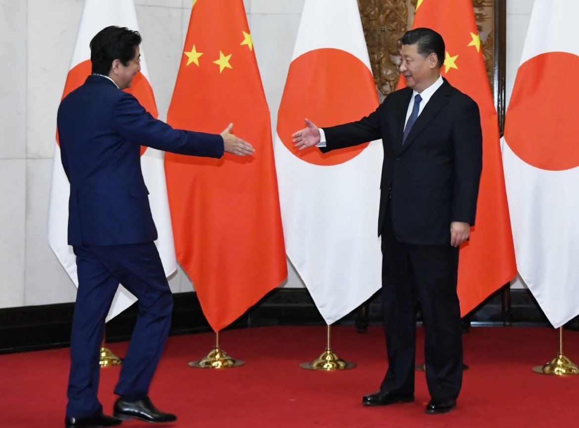 Abe a Pechino, una “nuova fase” nelle relazioni tra Cina e Giappone