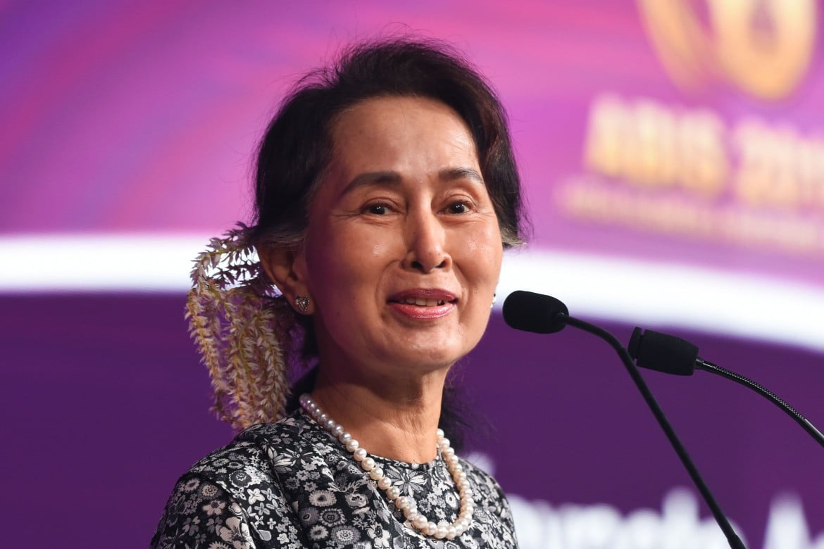 Previsto ma pure sempre un plebiscito: in Myanmar vince la Lega di Aung San Suu Kyi